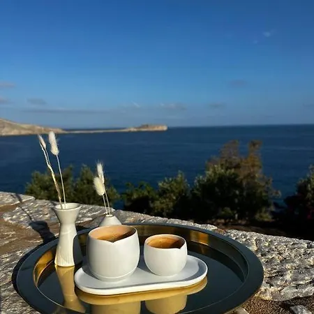Cliffside Cozy W/ Seaviews Villa *